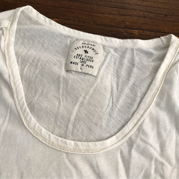 ▪️VINTAGE Abercrombie & Fitch Tee - Picture 2 of 7